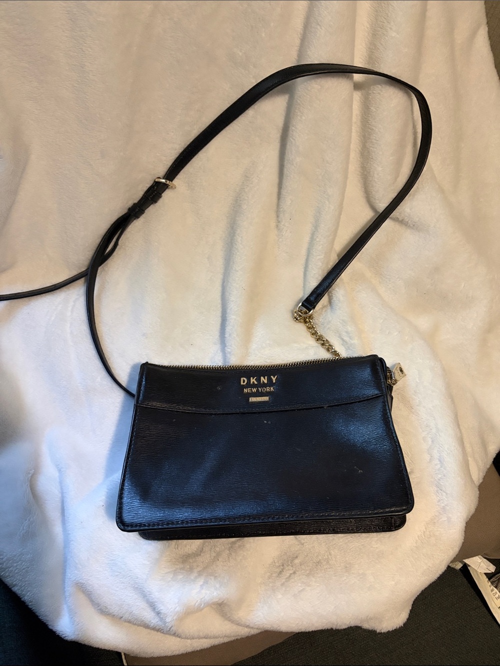 DKNY New York Crossbody